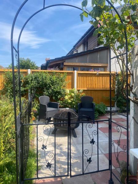 En- Suite Double Room With Private Entrance - Lytham St Annes