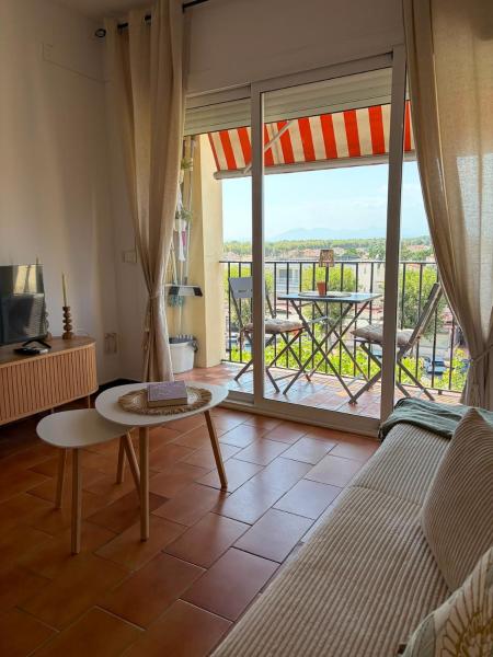 Cozy Apartment With Pool Near The Beach - Empuriabrava