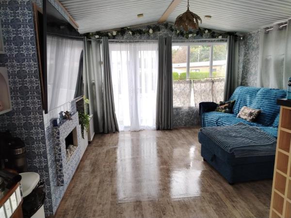 Pet Friendly Enclosed Garden Static - 웰링버러