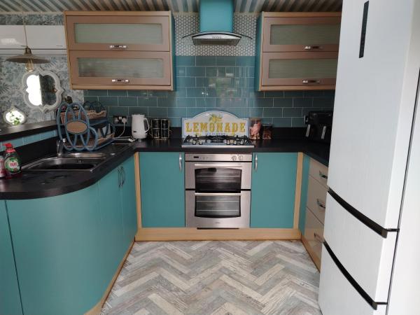 Pet Friendly Enclosed Garden Static - Wellingborough