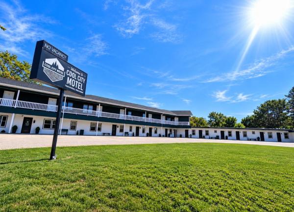 Cool City Motel - Wisconsin