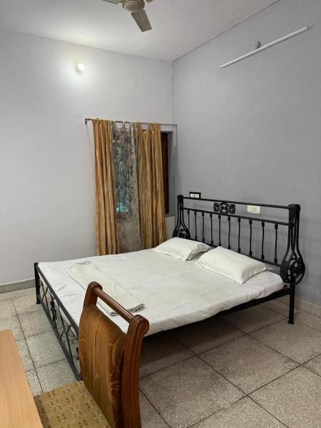 Sanjeev & Jyotsnas Decent Homestay - ラクナウ