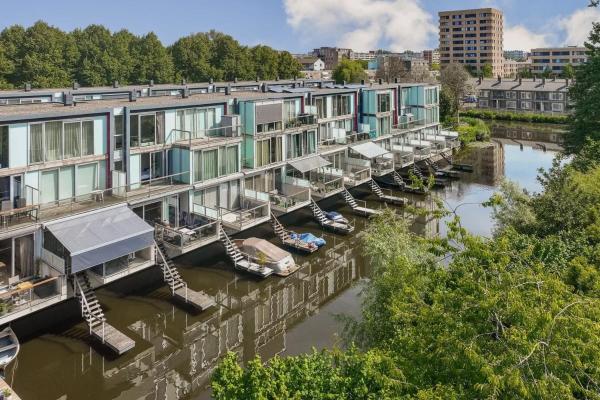 Waterside Living In Amsterdam Nieuw-west - Amsterdam