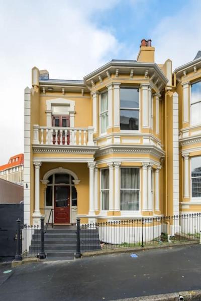 Inner City Executive Living On Stuart Street - Dunedin