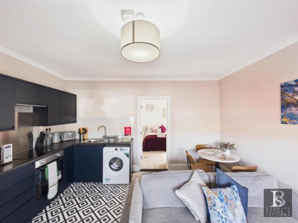 Swindon Town Centre - Station Apartments - Flat 1 - Swindon