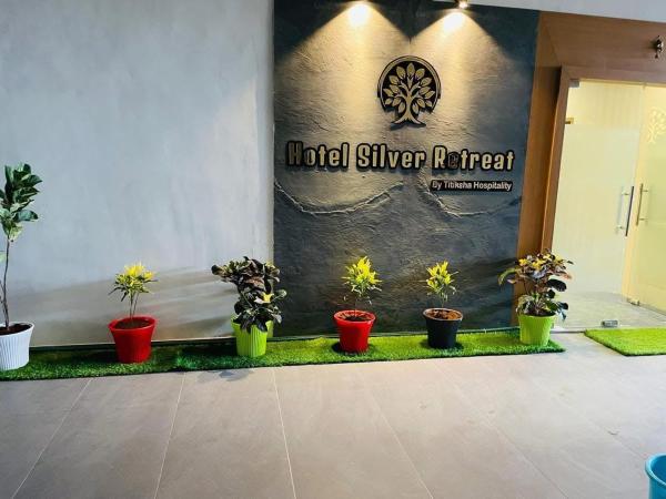 Hotel Silver Retreat - Gandhinagar