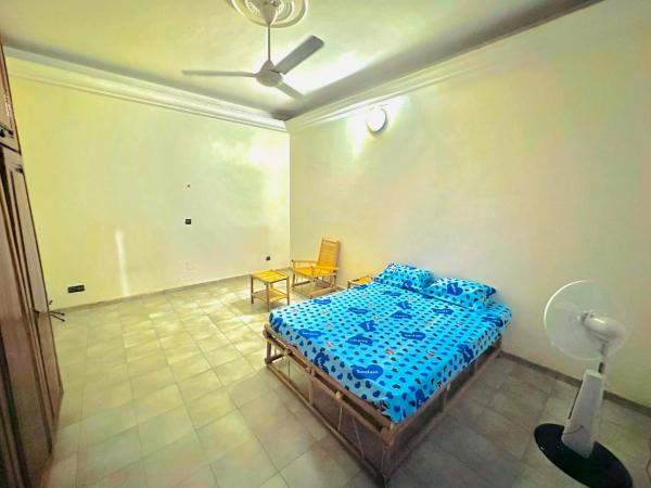 Charming Guest Room In Bamako With Private Balcony - Bamako
