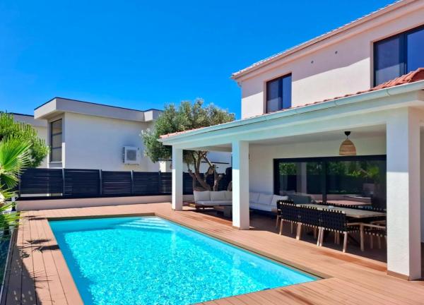 Vila Esnella - Private Pool & Panoramic Sea View - Primošten