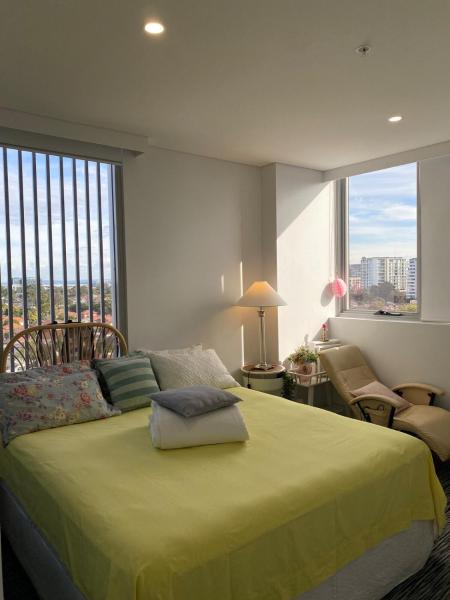 2026 Luxury Near New Top Floor At Sydney Airport - North Shore