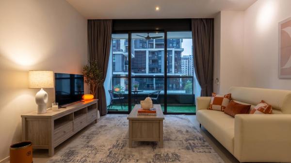 Arcoris 2br Mont Kiara By Lexa - Kota Damansara