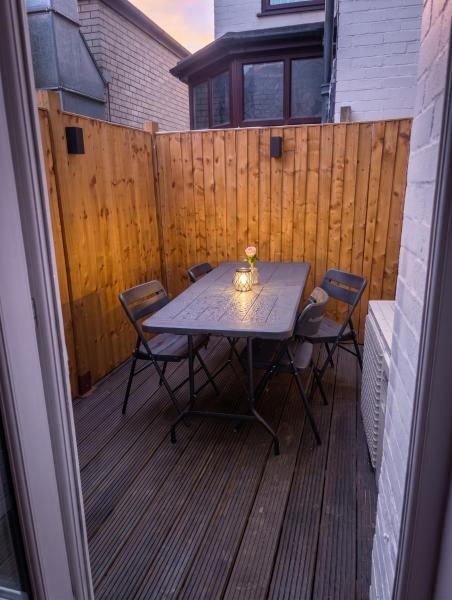 Velora Kensington - Brand New Apartment - Ac And Balcony - Chelsea