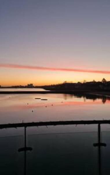 Calming Sea View City Apartment - Edinburgh