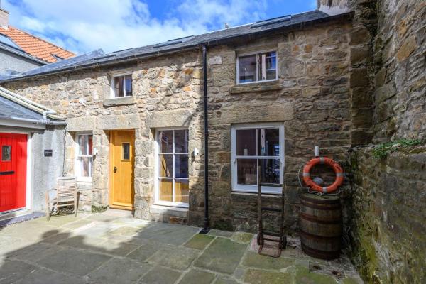 The Smugglers Bothy, Shorefront - Cellardyke