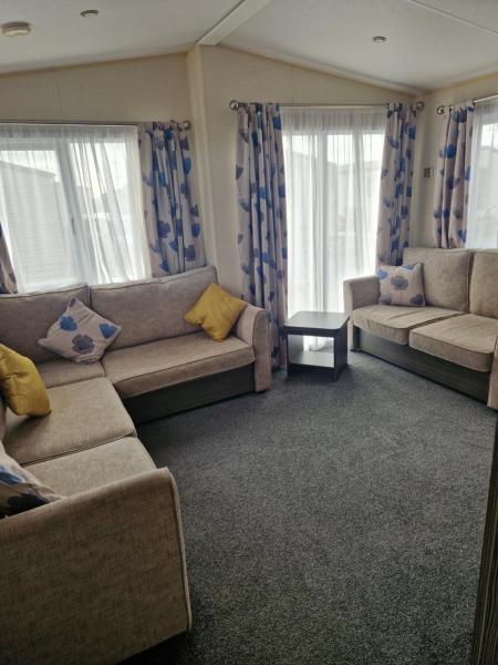 Sea Breeze Caravan Holidays - Brightlingsea