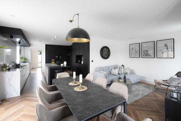Moorhouse Lodge • Striking Hallen House - Bristol