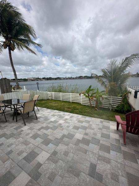 Spectacular Lake View Retreat In A Prime Location - Miramar, FL
