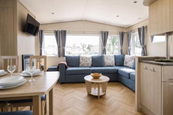 Mallard Brook Caravan -Sleeps 8- Billing Aquadrome - Northampton, UK