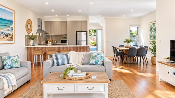 5-6 Broughton Ave, Cowes - Melbourne