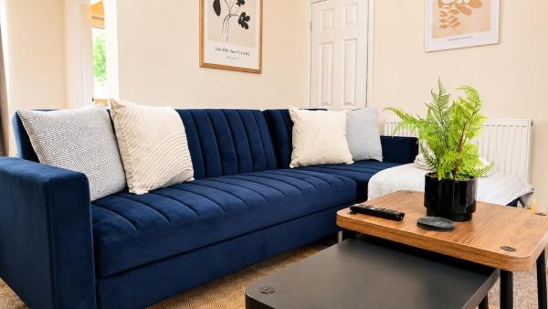 3 Bed Home From Home, Great For Groups With Free Parking - Rotherham