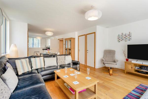 Foto 1: 3 Bed in Southwold oc-ftw