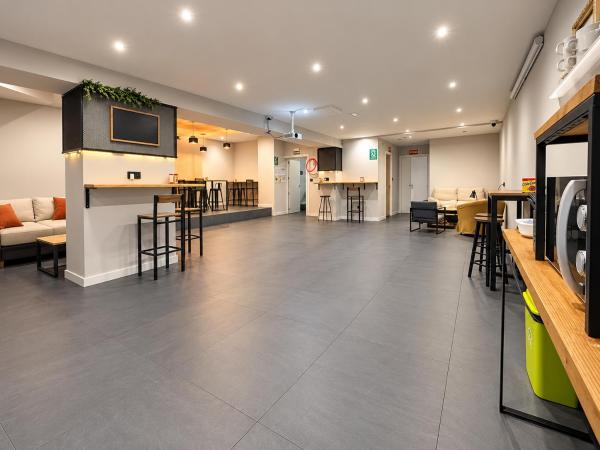 Myd Hostel - Pozuelo de Alarcón