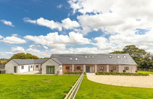 Luxury Cotswolds Estate With Pool - 옥스퍼드
