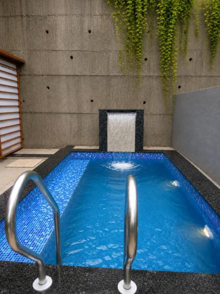 Girivan Mountain View Villa With Private Pool - Lonavala