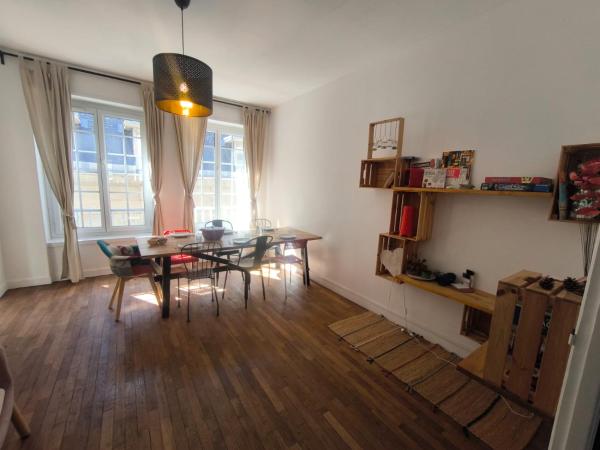 Sunny Old Town Flat Close To The Beach - Dinard