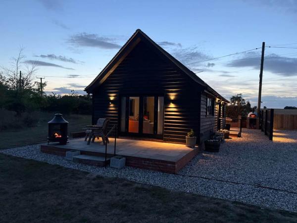 Broadfields Lodge - Country Escape - Essex
