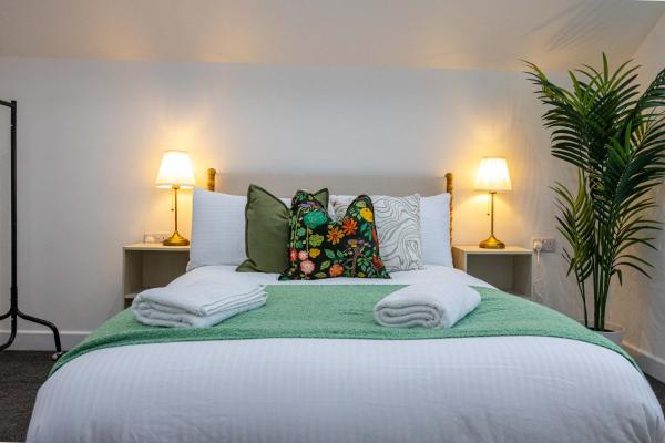 The Knutsford Loft Central & Stylish Stay - Manchester Airport (MAN)
