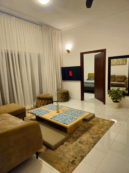 Luxury Stay 2 Bedroom Apartment Bahria - Karachi