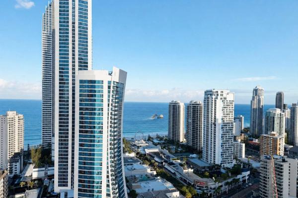 Circle L30 Ocean View Apartment - Surfers Paradise