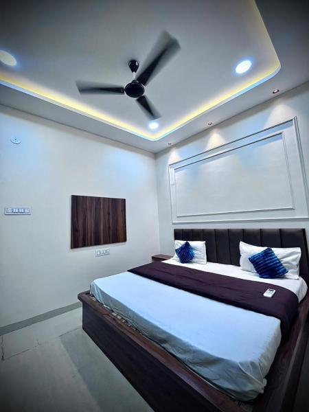 Hotel De Maa Aarti 1km From Shri Mahakaleshwar Mandir - Ujjain