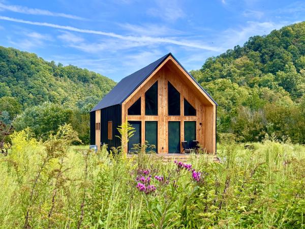 Knob Hill At Three Suns Cabins - Slade, KY