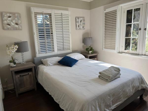 Private Rooms In West Hollywood - 로스앤젤레스
