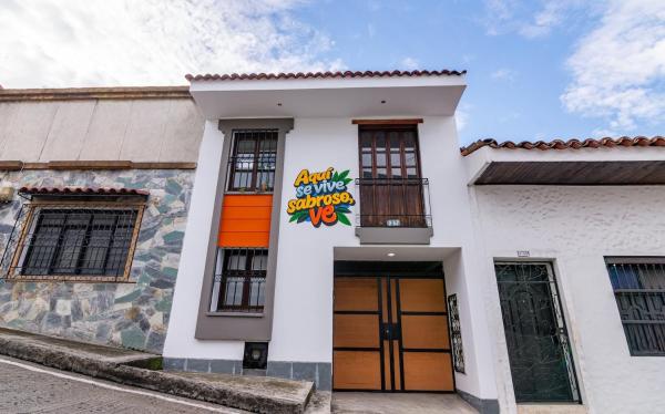 Colonial Boutique House With 3 Private Suites - Terrace, Pool - Gym - Cali