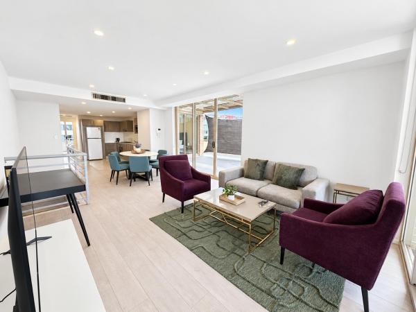Spacious City View 3br Loft Apartment , 2 Parking Spots - Sydney