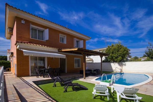 New Pluma Villa - Only Families - La Pineda