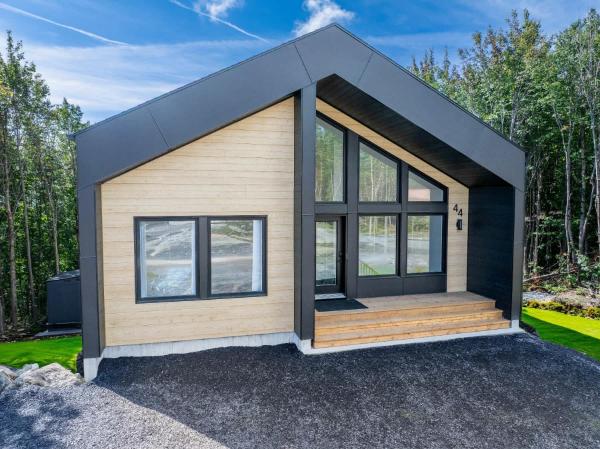 Spa Sauna & Pool Table - Le Rocher - Thetford Mines