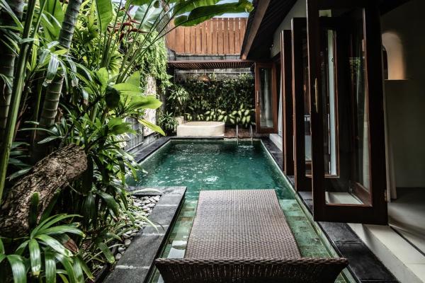 Seminyak Sanctuary Villa By Ini Vie Hospitality - Legian