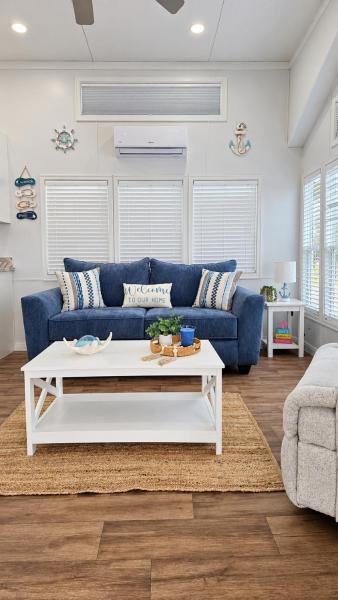 Happier In The Keys Waterfront Tiny Home - Florida