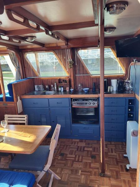 Unusual Accommodation On A Boat - Perros-Guirec