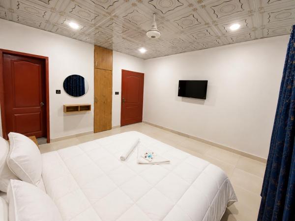 Hotel Pine Palace Karachi - Karachi