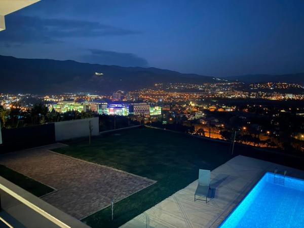 Villa With Pool, City Views & Ping Pong 4 Br - Tbilisi