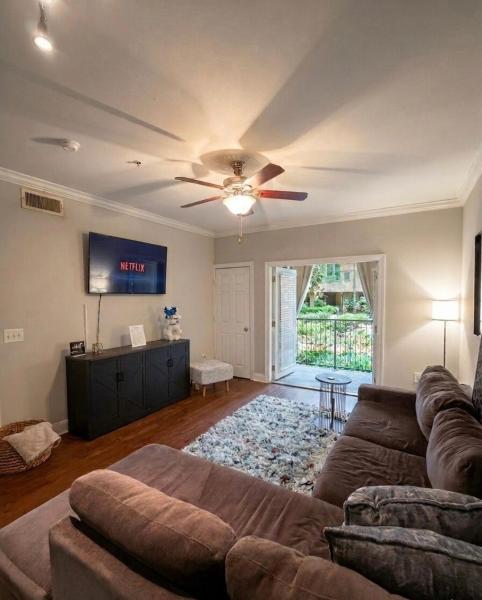 Midtown Getaway - Prime Location & Free Parking - Atlanta, GA
