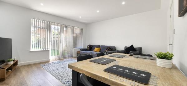 3-bed House - Quiet - Free Parking - Wifi - Rugby