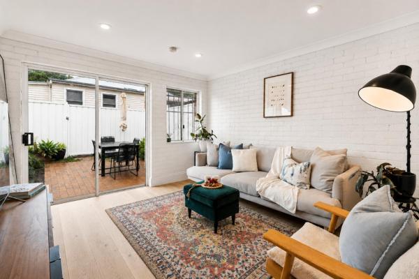 Charming Sunlit Terrace In Vibrant Newtown - バーウッド