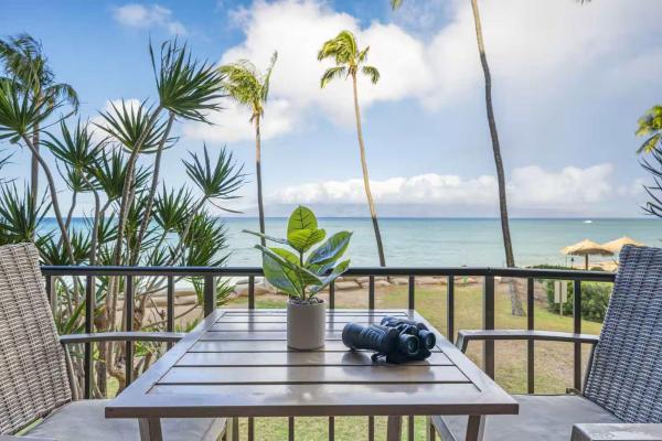Oceanfront Beach Access Whales & Sunsets - Maui, HI