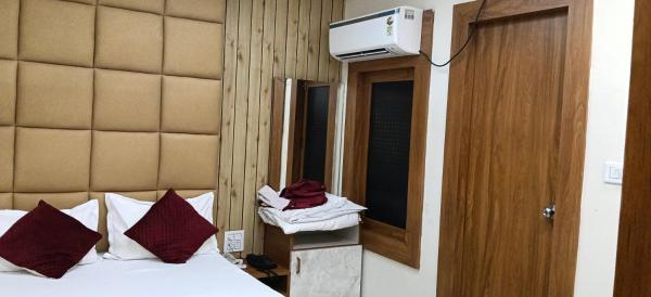 Rajveer Hotel - Jhansi