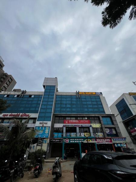 Hotel Velvet Inn - Ahmedabad